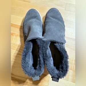women’s Tom’s booties